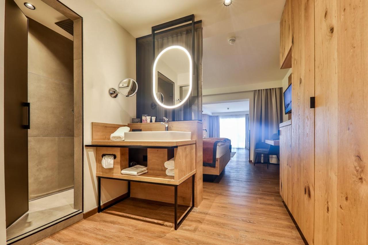 Traumhotel Alpina Superior --Yoga Und Ayurvedahotel (Adults Only) Герлос Экстерьер фото