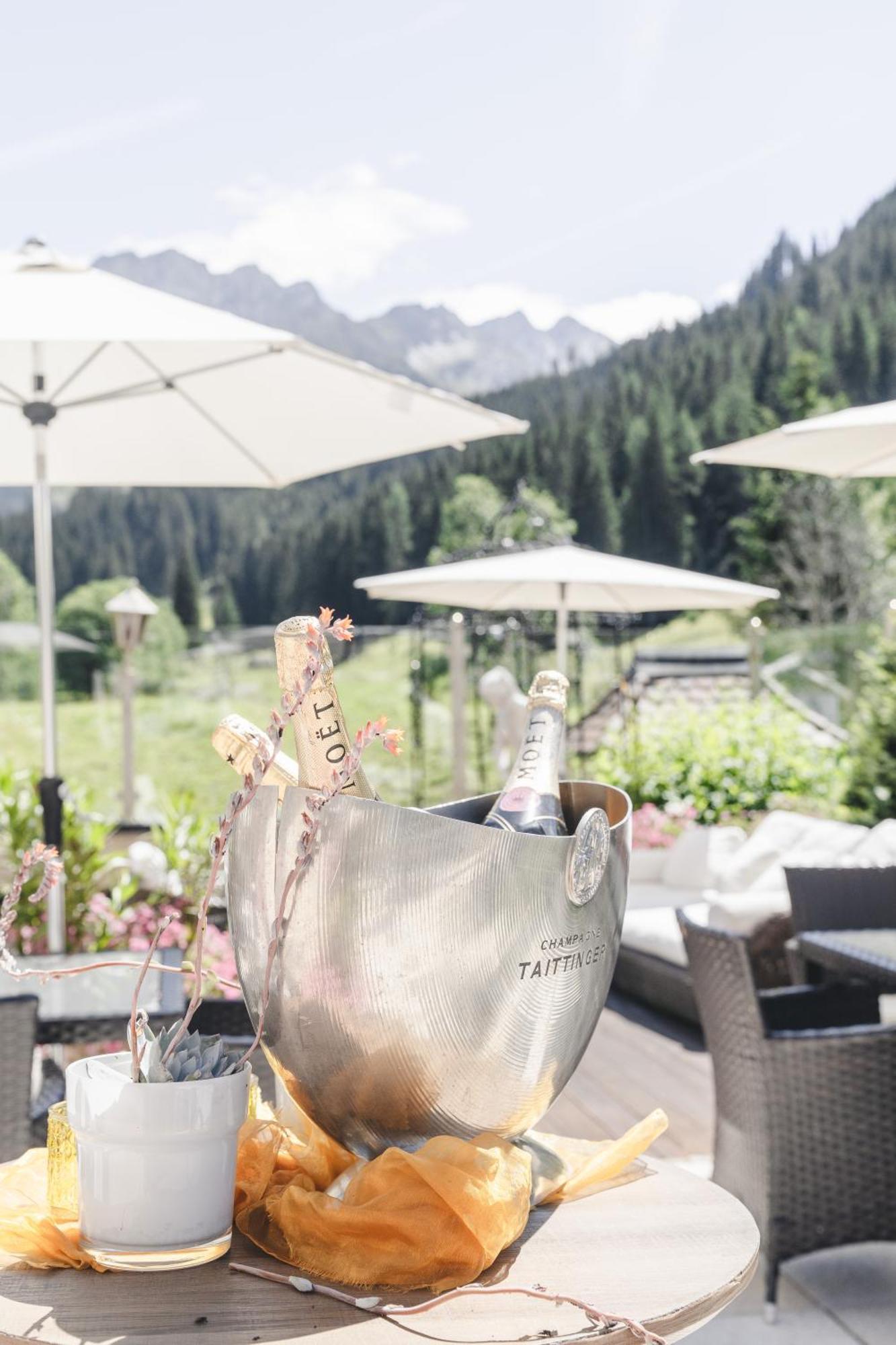 Traumhotel Alpina Superior --Yoga Und Ayurvedahotel (Adults Only) Герлос Экстерьер фото